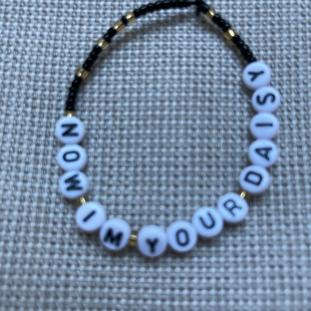Bestselling Friendship Bracelets for Trading at Taylor Swift events. 25 Pack - Picture 16 of 16